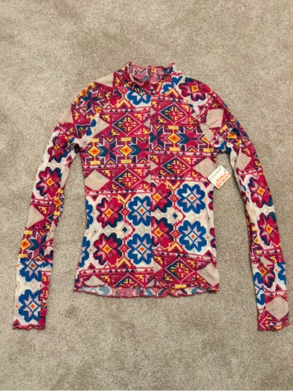 FREE PEOPLE MOVEMENT MESH TOP
MEDIUM NWT